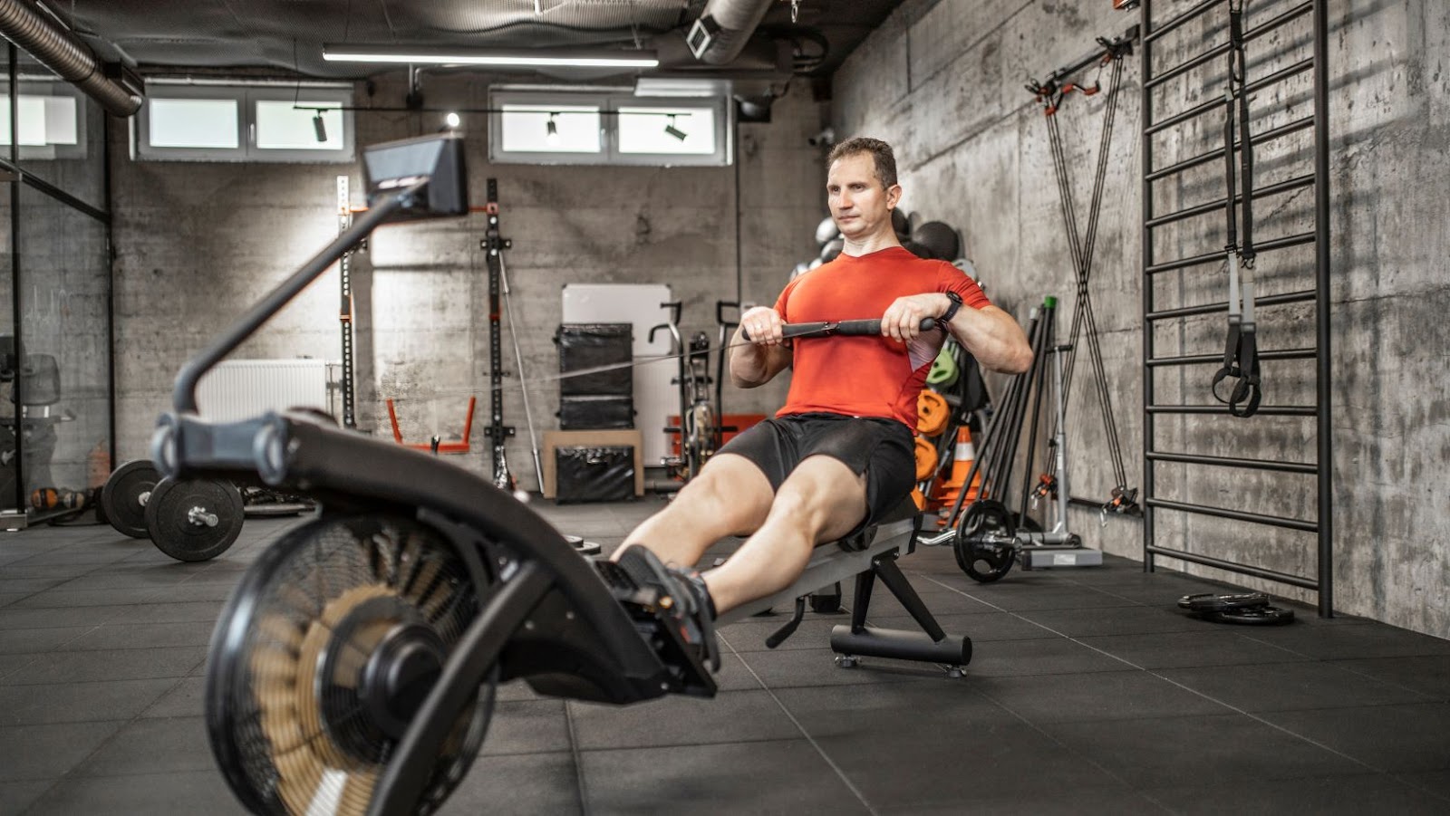 The Benefits Of Using A Rowing Machine Over Other Cardio Machines